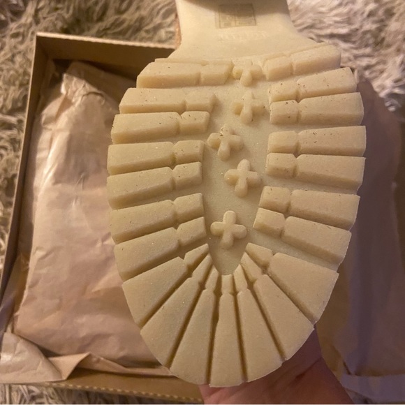 Mimi Combat Boot Jamie size 8 1/2 New In Box . Straw Tweed outer. SPRING - Picture 3 of 7